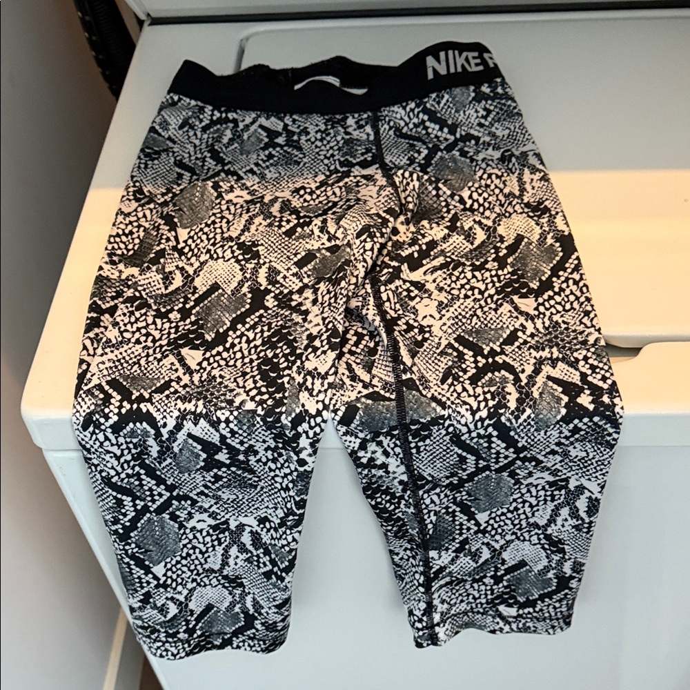 Nike Black and White Snake Print Leggings